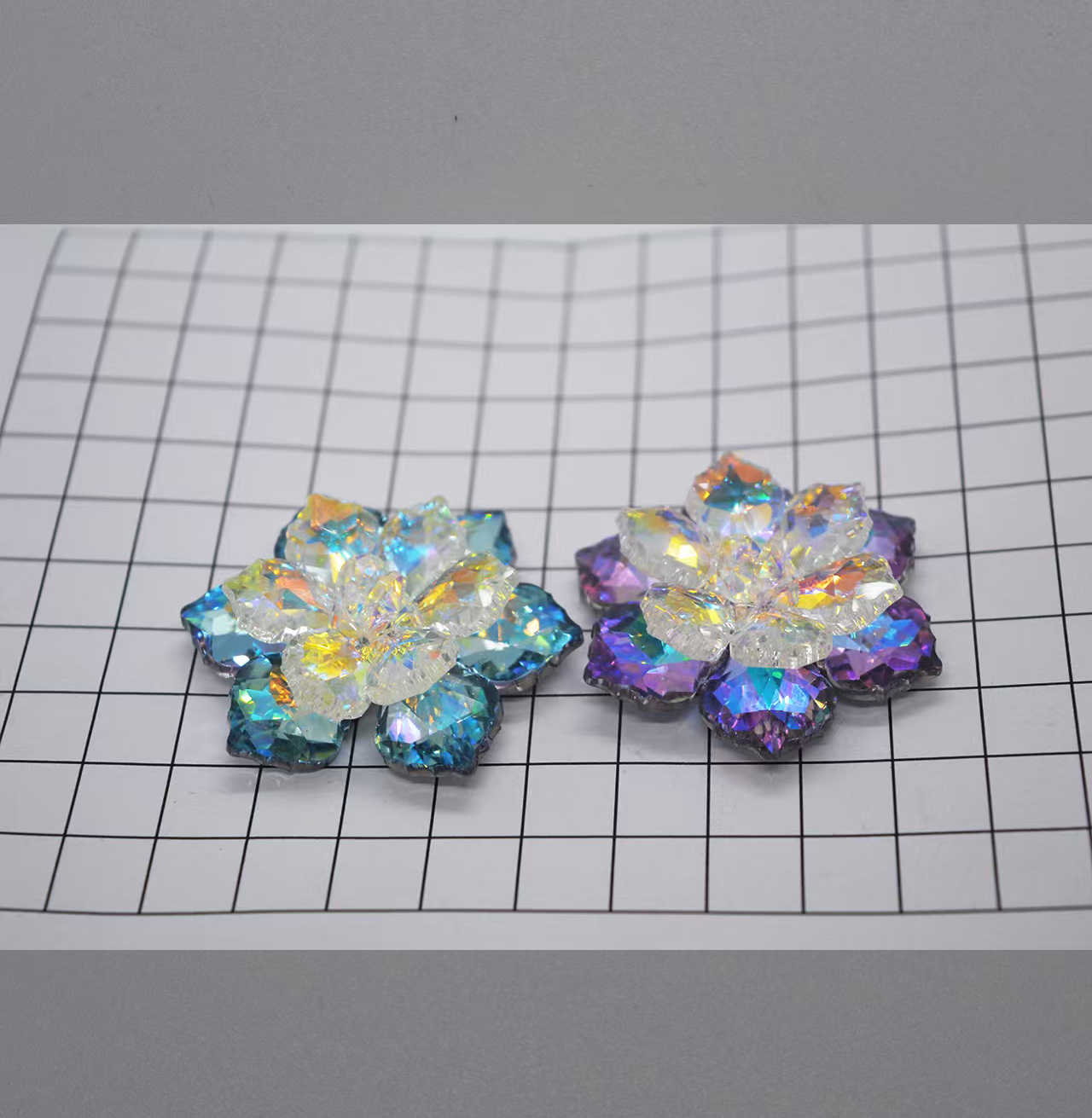 胸针饰品.png